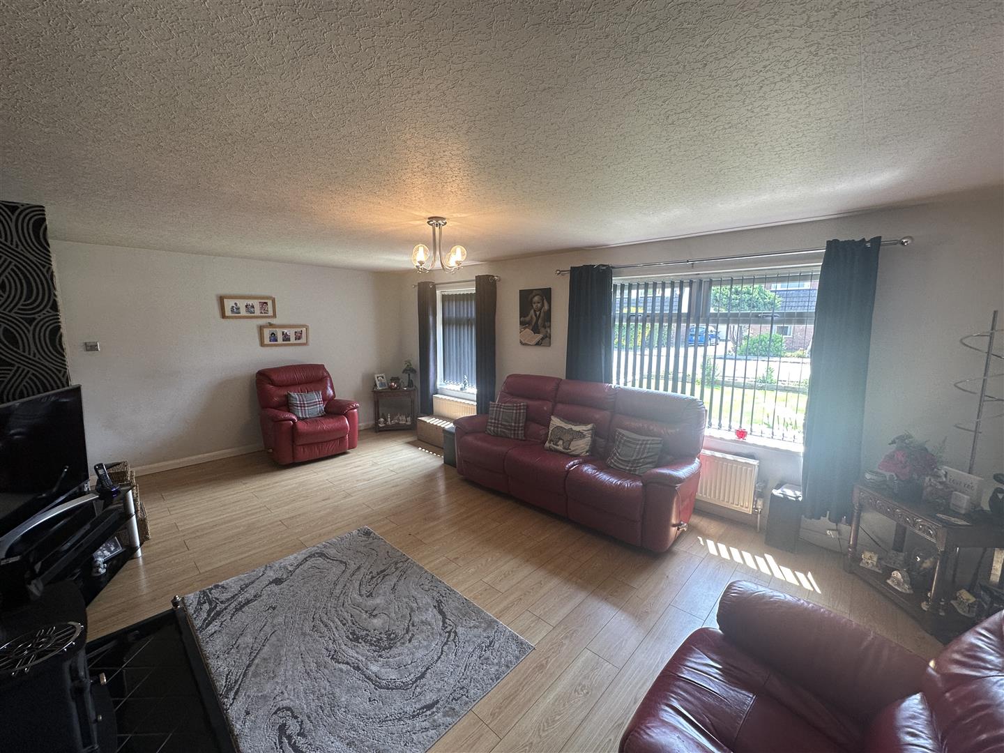 Fleetwood Drive, Banks